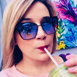 Meet your Posher, Shawnee